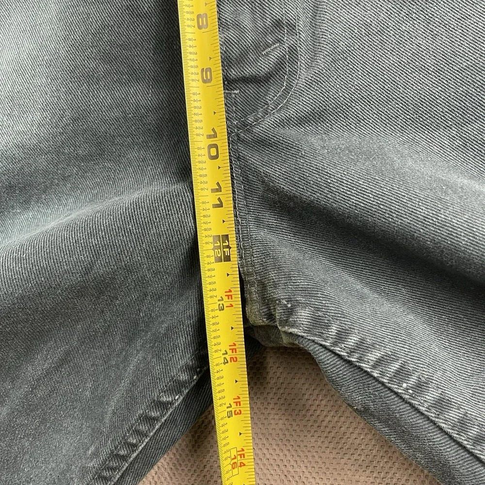 Levis tagged size